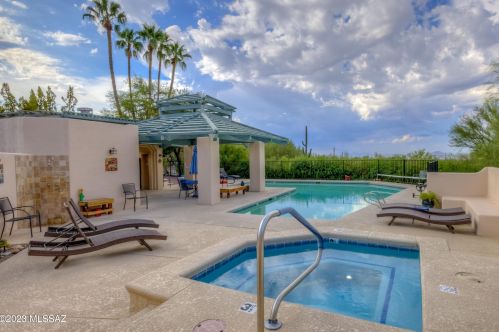 4539 Red Mesa Dr, Tucson AZ  85718-3562 exterior