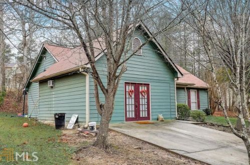 8583 Misty Creek Cir, Lithonia, GA 30039-3709