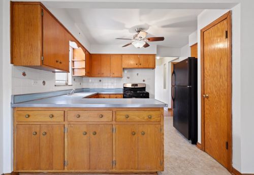 5655 Kenneth Ave, Chicago IL 60646-5907 exterior