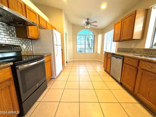 629 Kenneth Pl, Chandler AZ  85226-2055 exterior