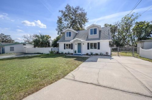 1312 Arctic St, Tampa, FL 33604-1102