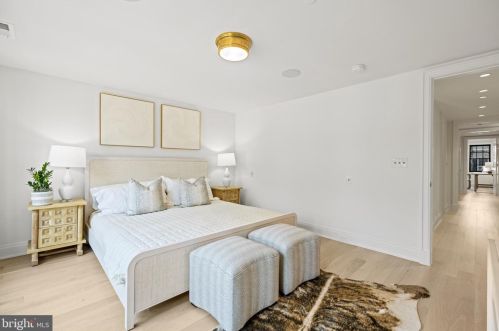 1667 Avon Pl, Washington DC 20007-2959 exterior