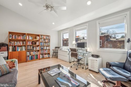 741 2nd St, Philadelphia PA 19122-4503 exterior