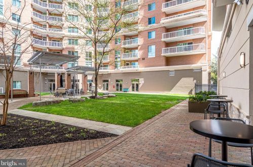 3101 Hampton Dr, Alexandria VA  22302-1513 exterior