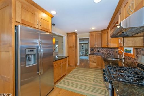 11 Macopin Ave, Montclair, NJ 07043-2001