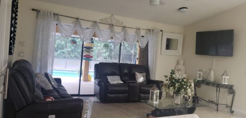 1118 Preston Ln, Fort Pierce FL 34983-3221 exterior