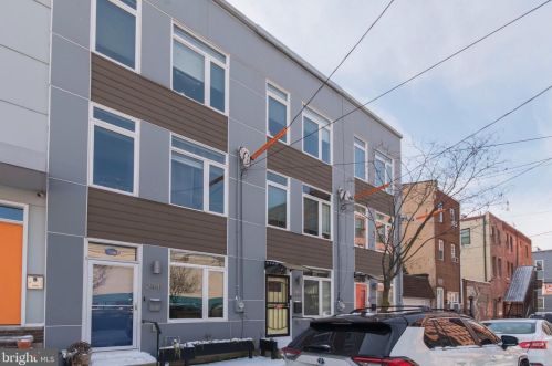 2443 Coral St, Philadelphia PA 19125-1625 exterior