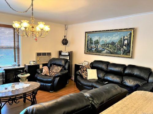 1020 Lydig Ave, Bronx NY 10462-2260 exterior