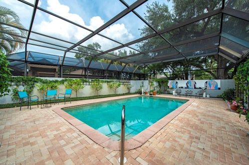 368 Edgemere Way, Naples FL 34105-7151 exterior