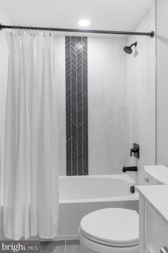 8916 Copenhaver Dr, Rockville MD  20854-3009 exterior