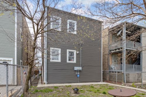 723 Trumbull Ave, Chicago IL 60624-1458 exterior