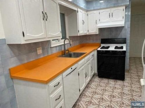 319 Essex St, East Newark NJ  07029-2119 exterior