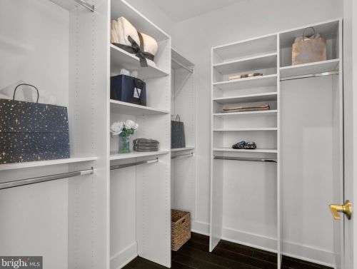 662 13 St, Philadelphia PA 19123-0024 exterior