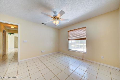 9712 Holly St, Sebastian FL  32976-3129 exterior