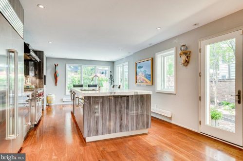 210 Fairfax St, Alexandria VA  22314-3304 exterior