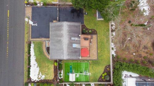 7 Otsego Ave, Huntington Station NY 11746-6453 exterior