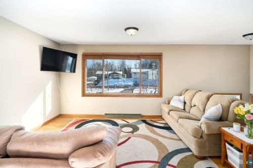 521 Ideal St, Duluth MN 55811-4544 exterior