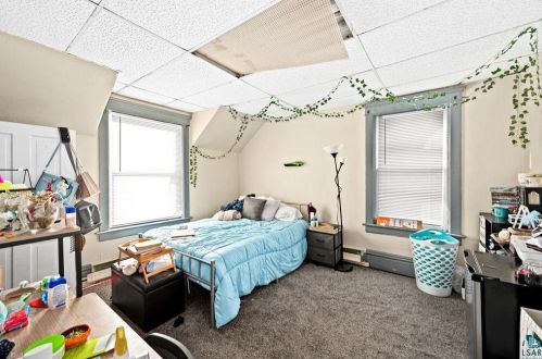 1321 2nd St, Duluth MN 55805-1702 exterior