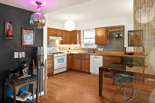 1121 Delano St, Austin TX 78721 exterior