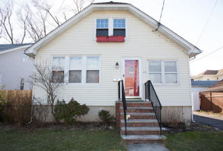 23 Stratford Ter, Cranford NJ  07016-3051 exterior