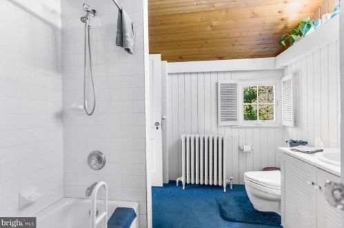 321 Rose Tree Rd, Media PA 19063-1100 exterior