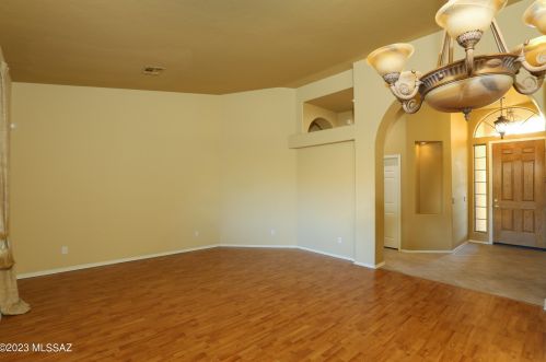 11438 Mtn Breeze Dr, Tucson AZ 85737-7247 exterior