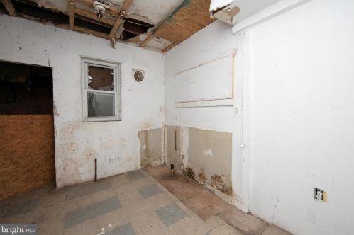 1605 Louis St, Camden NJ 08104-3527 exterior