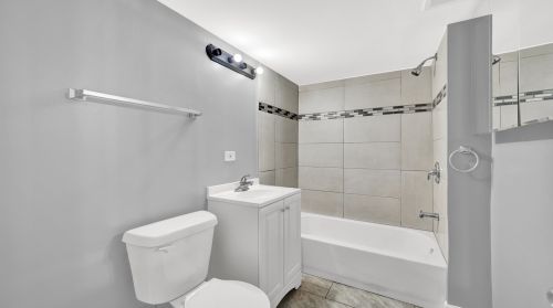 4428 Monroe St, Chicago IL 60624-2519 exterior