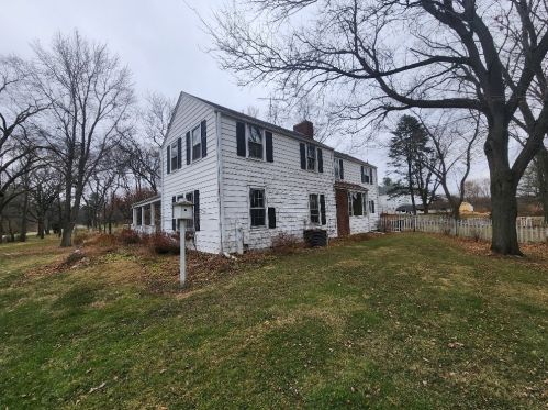 114 Rose Farm Rd, Bull Valley, IL 60098-9537