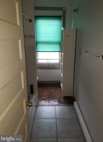 1224 28 St, Philadelphia PA 19146-3727 exterior