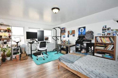 224 Ophelia St, Pittsburgh PA 15213-4230 exterior