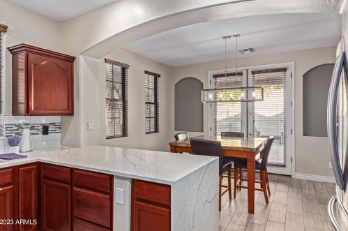 2376 Dusty Wren Dr, Phoenix AZ  85085-7032 exterior