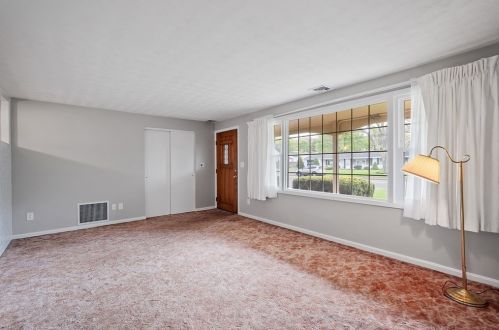 124 Burley St, Danvers, MA 01923-2366