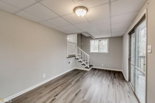 158 Kittrell Dr, Atlanta GA 30331-3830 exterior