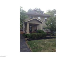 1266 Overlook Rd, Cleveland OH  44118-2438 exterior