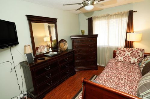 8788 Santa Bella Dr D, Hazelwood MO 63042-2918 exterior