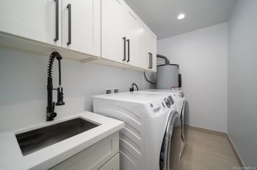 745 Hunakai St, Honolulu HI  96816-4942 exterior