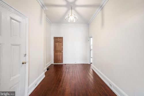 2348 Catharine St, Philadelphia PA 19146-2403 exterior