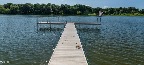 3916 Bronson Blvd, Kalamazoo, MI 49008-3130