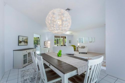 199 Palmetto Dunes Cir, Naples FL 34113-7566 exterior