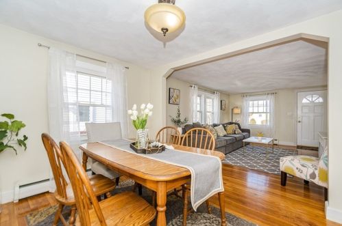 34 Columbia Blvd, Peabody MA 01960-6332 exterior