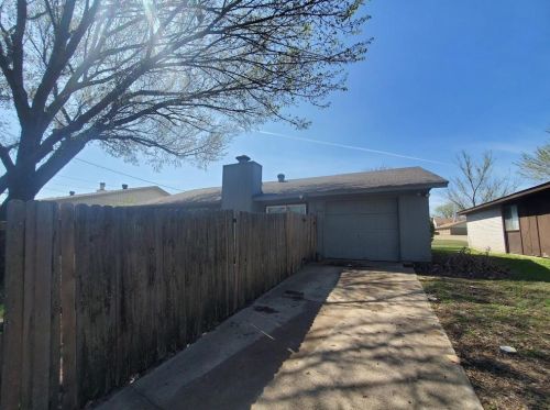 1230 Friendship Dr, Dallas TX  75217-3511 exterior