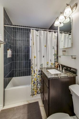 3450 Hamlin Ave, Chicago IL 60655-3915 exterior