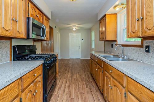 1128 Gln Park Dr, Dallas TX 75241-1926 exterior