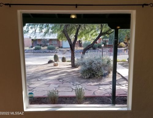 1723 Linden St, Tucson AZ 85705-8935 exterior