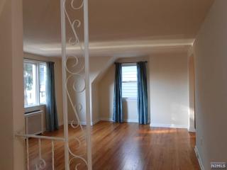 812 Fairview Ln, West Fort Lee NJ  07024-1537 exterior