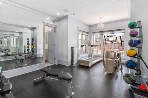 1945 Dayton St, Chicago IL 60614-5028 exterior