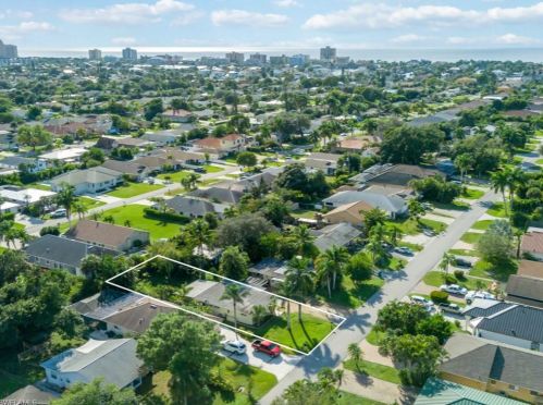 650 105 Ave, Naples FL 34108-1840 exterior