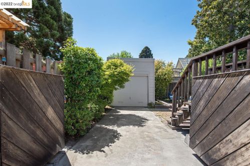 844 Peralta, Berkeley CA 94706-2117 exterior