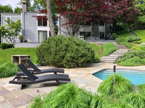 19 Flagler Dr, Greenwich, CT 06830-3419